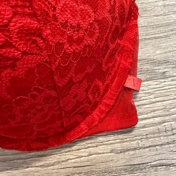 Victorias Secret Red Lace Bra Lined Demi Size 36D Floral Design Adjustable Strap - Picture 10 of 15